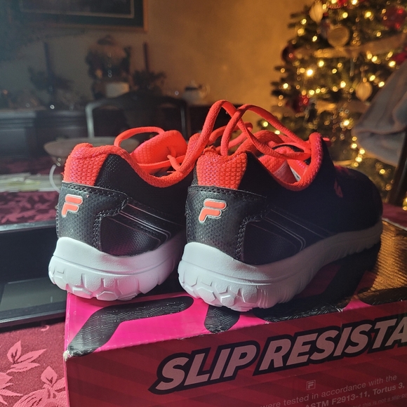 Ladies Sneakers size 8 - Picture 2 of 9